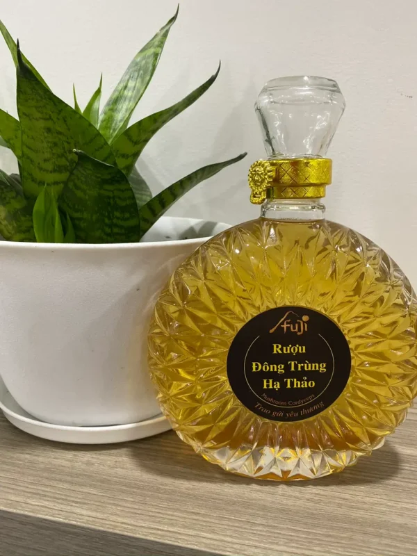 Rượu Đông Trùng 500 ml